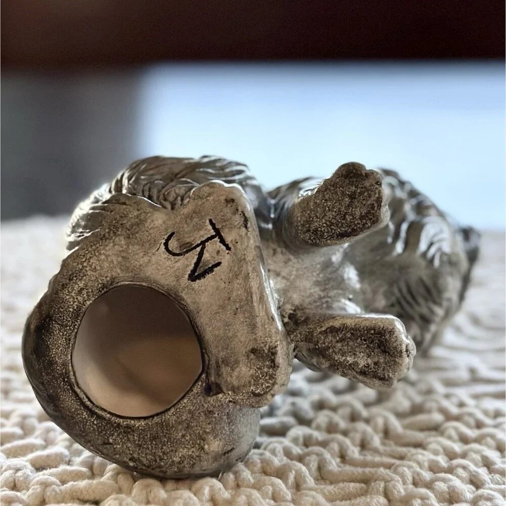 Vintage Grey Persian Cat Figurine Ceramic‎ Hand Made painted 5.5”